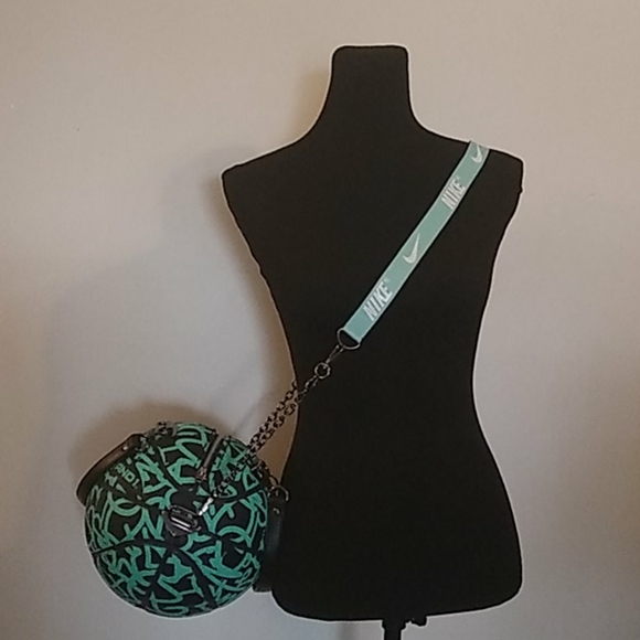 NWT HANDMADE Graffiti And1 Black&Mint Basketball Purse 🏀 - Picture 6 of 16